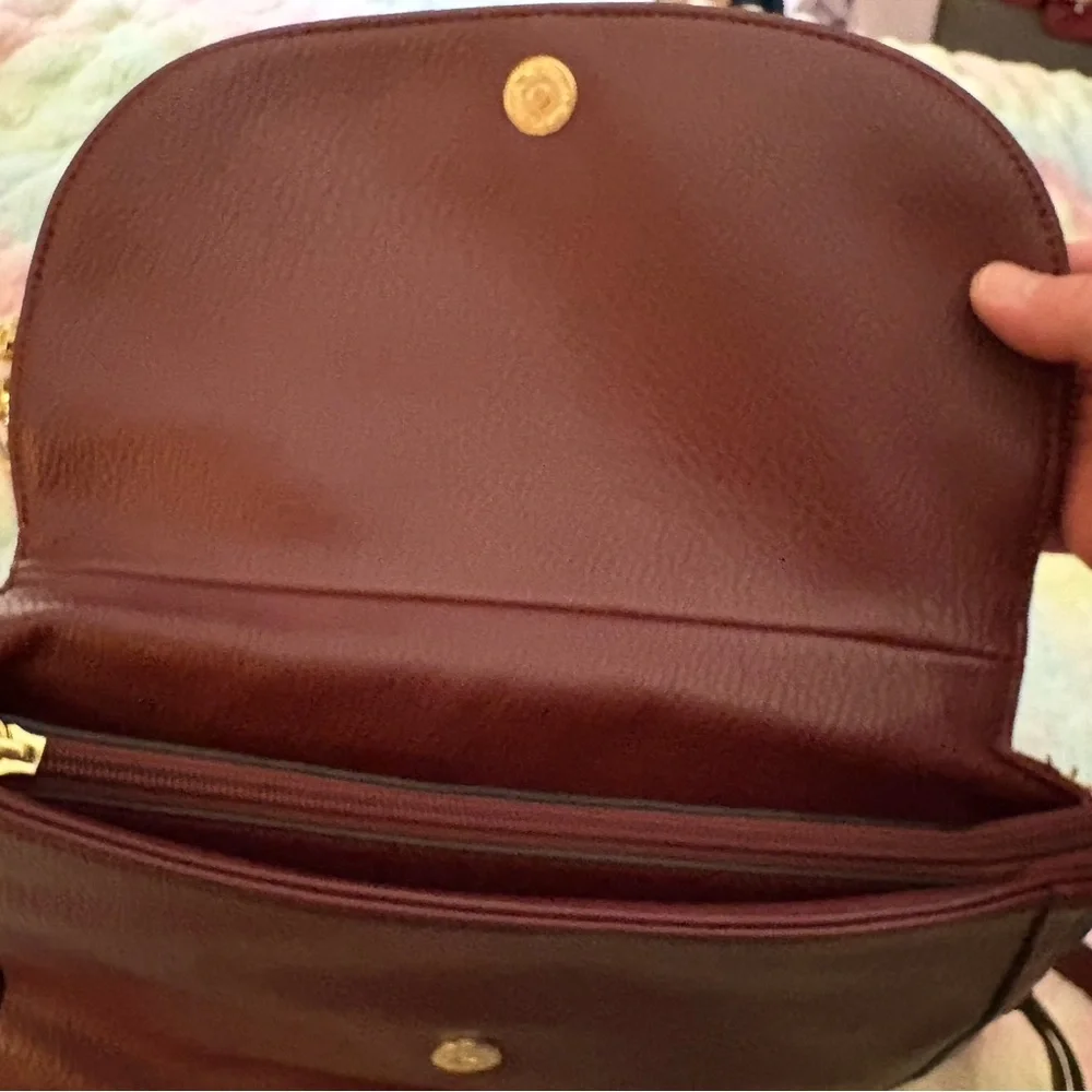 Poppy & Peonies Downtown Crossbody in Berry - Picture 5 of 7